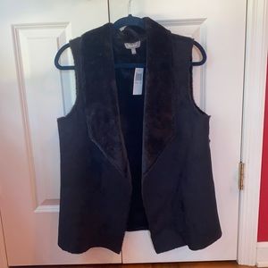 Black faux fur vest